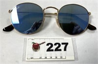 Sunglasses w/ Case - Ray Ban