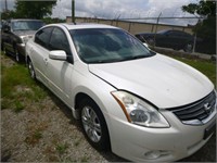 2010 NISSAN ALTIMA