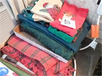 Christmas linen- red and green throw