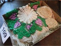 10+ vintage crocheted doilies including one w/
