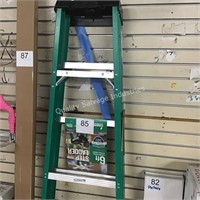 6FT FIBERGLASS STEP LADDER