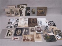 BOX OF ASSORTED VINTAGE PHOTOS: