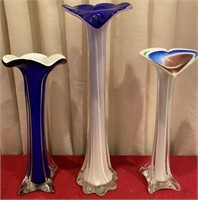 193 - LOT OF 3 BLOWN GLASS BUD VASES