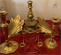 193 - MIXED LOT OF BRASS CANDLE HOLDERS