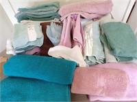 Bath Towels, Hand Towels & Wash Cloths