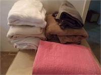 Pink Quilt & Blankets