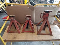 3 Red Jack Stands (IS)