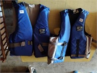 2 Life Jackets (BR)