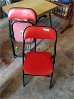 2 Red Chairs (BR)
