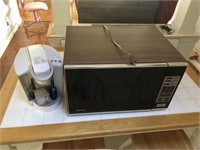 MICROWAVE AND KEURIG