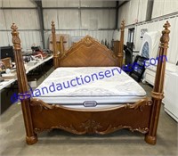 Pulaski Cherry King 4 Post Frame Bed
Beauty Rest
