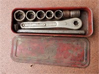 Vintage Duro Tools Rx310 Ratchet Socket Set