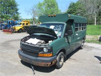 05 Chevrolet G3500 Express  Van GR 8 cyl  Started