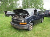 07 Chevrolet Express  Subn BL 8 cyl  Started with