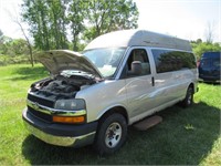 06 Chevrolet G3500 Express  Subn GY 8 cyl  Did