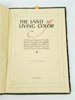 Livre à illustrations The Land of Living Color
