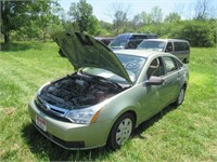 08 Ford Focus  4DSD GR 4 cyl  Started with Jump