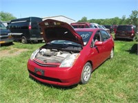 07 Toyota Prius  4DSD RD 4 cyl  HYBRID; Started