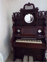 Chicago USA Antique Organ