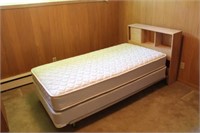 Single bed set w/box spring & mattress