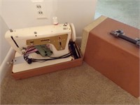 Portable Sewing Machine (Singer)