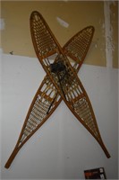 Vintage U.S. 1944 Snow Shoes