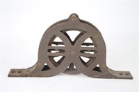 ANTIQUE IRON PULLEY