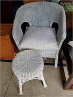 White wicker chair & round stool