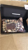 Unakite necklace. With velvet pouch and gift box