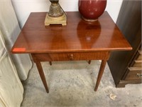 TABLE W DRAWER