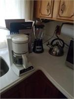 Kettle blender and coffee maker