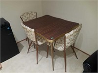Retro vintage kitchen table and 4 chairs