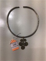 Choker Necklace w/Pendant - Costume Jewelry