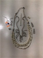 Premier - Pearl & Silver Necklace & Earring Set