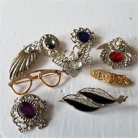 VTG LOT OF BROOCHES