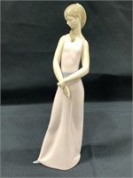 Signed Lladro" The Lady of the Rose"