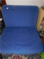 FUTON CHAIR GOOD CONDITION WITH BLUE COVER