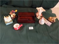 The Bombay Co Box & Figurines, Trinket, Bell
