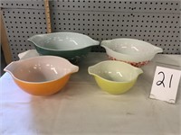 PYREX BOWLS