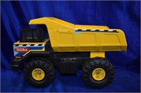 Tonka 354 Metal + Plastic Toy Truck