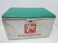 Vieux cooler 7up The All-Family Drink