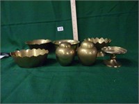 6 pcs. brass bowls, ginger jars, etc