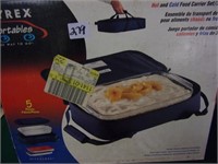 Pyrex hot/cold dish (in box)
