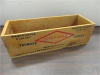 VINTAGE WOODEN RIVERMEAD CHEESE BOX CRATE