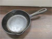 VINTAGE CAST IRON FINDLAY FRYING PAN