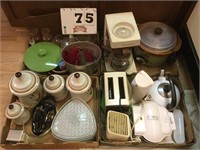 Kitchen items lot