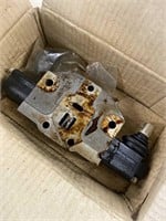 Hydraulic valve body. Part number in the pictures
