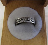 925 Silver Celtic Ring Size 7.5