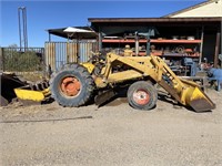 Case Tractor, Front Loader, Box & Grader, Runs