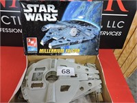 ERTL Star Wars Millennium Falcon Toy in Box